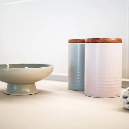 Mycampus 1 Bdrm, 4, Free Parking, Garden, Self Check-in Apartment *