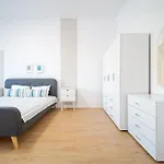 Mycampus 1 Bdrm, 4, Free Parking, Garden, Self Check-in דירה