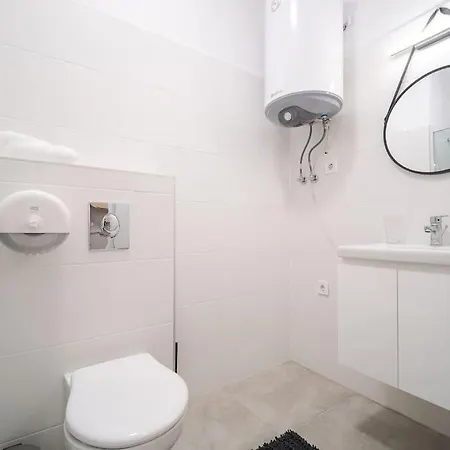 Mycampus 1 Bdrm, 4, Free Parking, Garden, Self Check-in