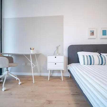 Mycampus 1 Bdrm, 4, Free Parking, Garden, Self Check-in Apartman